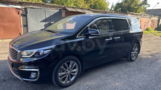 Kia Carnival III