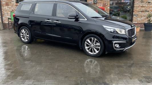 Kia Carnival III