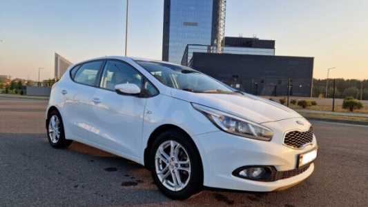 Kia Cee'd II, 2012, пробег 98000 км