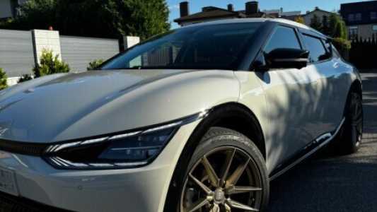 Kia EV6 , 2022, пробег 30000 км Kia EV6 , 2022, пробег 30000 км