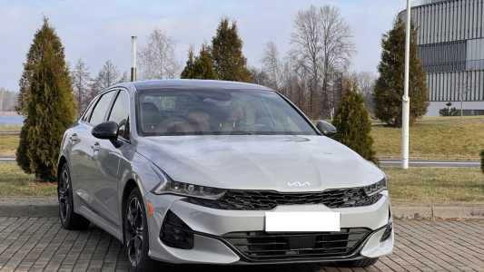 Kia K5 III