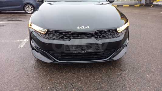 Kia K5 III