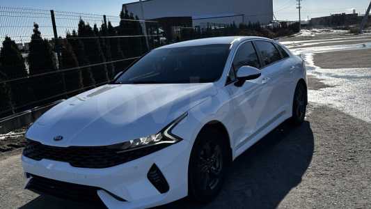 Kia K5 III