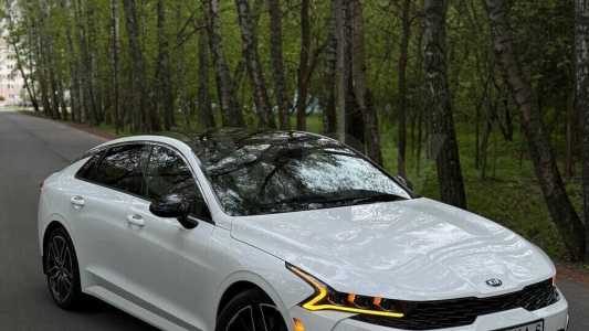 Kia K5 III