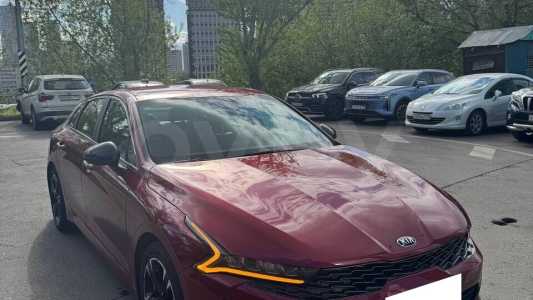 Kia K5 III