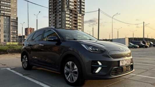 Kia Niro I Рестайлинг, 2019, пробег 100000 км Kia Niro I Рестайлинг, 2019, пробег 100000 км