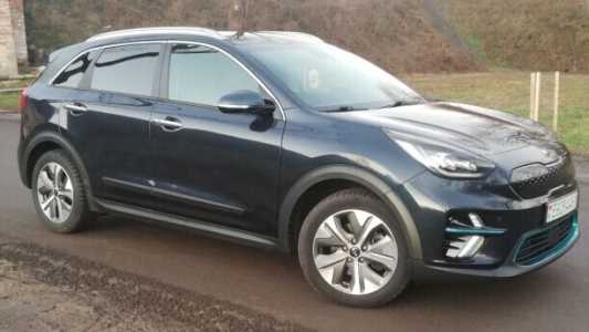 Kia Niro I Рестайлинг, 2019, пробег 145000 км Kia Niro I Рестайлинг, 2019, пробег 145000 км