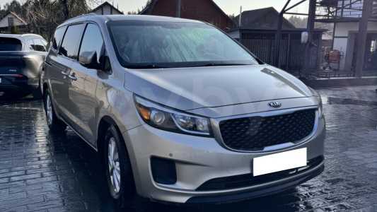 Kia Sedona III