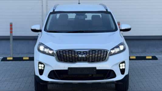 Kia Sorento III Рестайлинг, 2017, пробег 184844 км Kia Sorento III Рестайлинг, 2017, пробег 184844 км