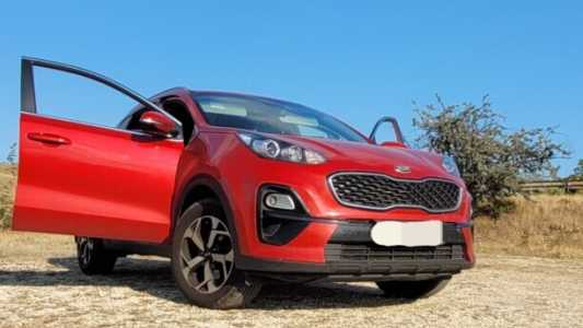 Kia Sportage IV Рестайлинг, 2018, пробег 190000 км Kia Sportage IV Рестайлинг, 2018, пробег 190000 км
