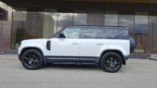 Land Rover Defender II, 2021, пробег 86000 км Land Rover Defender II, 2021, пробег 86000 км