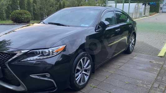 Lexus ES VI
