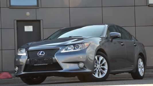 Lexus ES VI