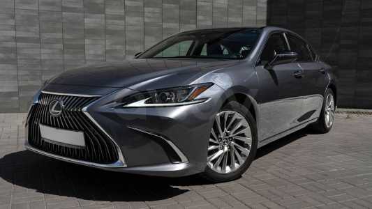 Lexus ES VII