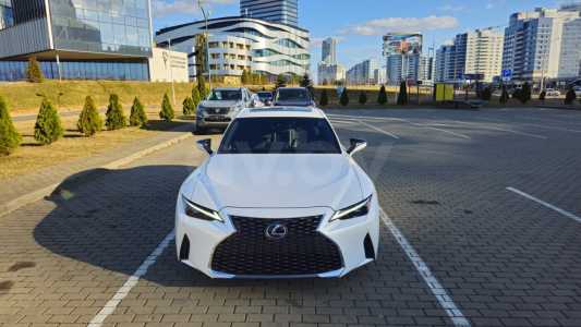 Lexus IS IV