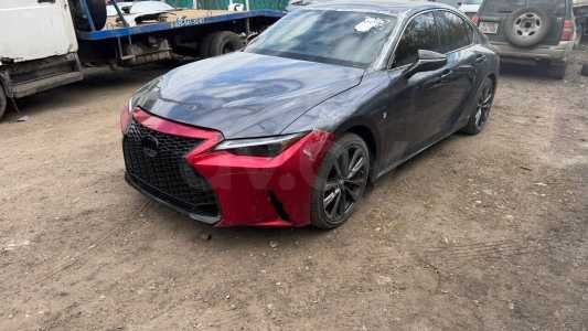 Lexus IS IV