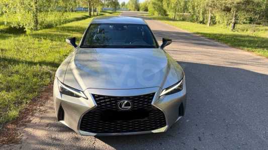Lexus IS IV