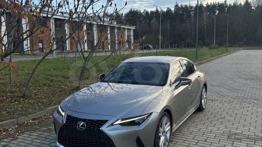 Lexus IS IV