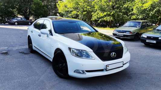 Lexus LS IV