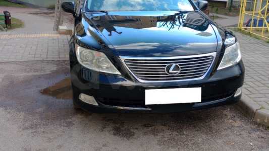 Lexus LS IV