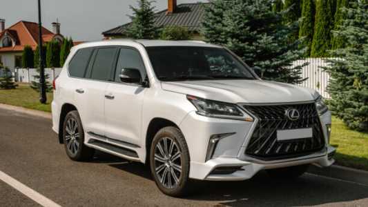 Lexus LX III  2-й рестайлинг, 2017, пробег 97700 км