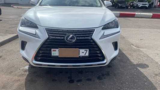 Lexus NX I Рестайлинг, 2017, пробег 167300 км Lexus NX I Рестайлинг, 2017, пробег 167300 км