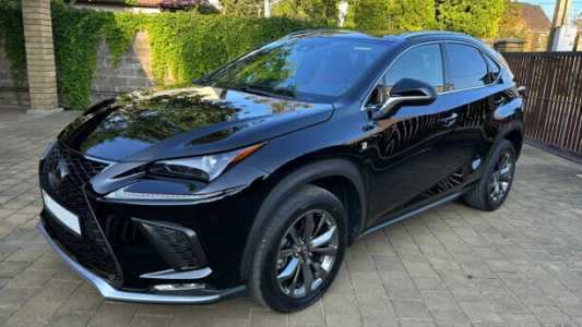 Lexus NX I  Рестайлинг, 2020, пробег 33000 км