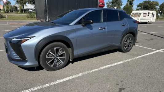 Lexus RZ , 2023, пробег 37000 км