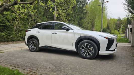 Lexus RZ I