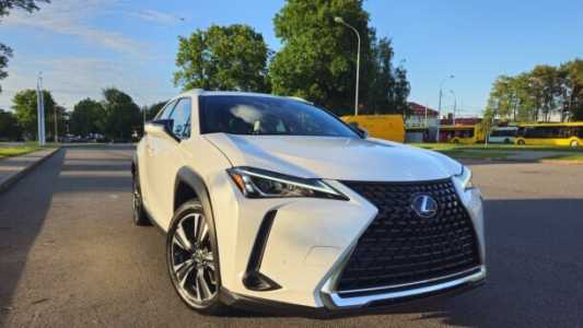 Lexus UX , 2021, пробег 69500 км