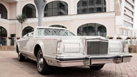 Lincoln Continental V