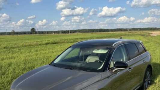 Lincoln Corsair I, 2021, пробег 95000 км Lincoln Corsair I, 2021, пробег 95000 км