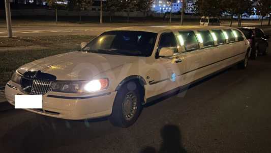 Lincoln Town Car III