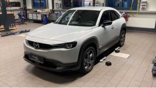 Mazda MX-30 , 2020, пробег 52000 км