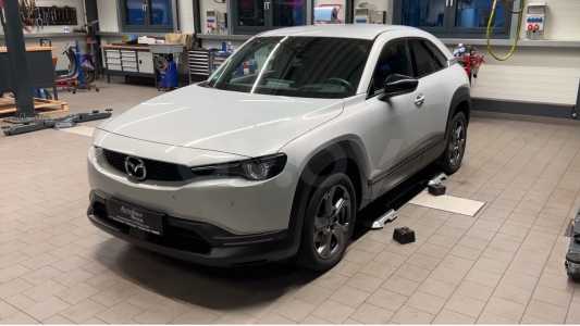 Mazda MX-30 I
