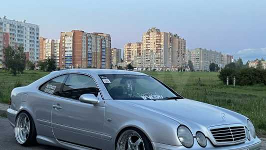 Mercedes-Benz CLK C208