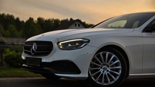 Mercedes-Benz E-Класс W213, S213, C238 Рестайлинг, 2020, пробег 113800 км Mercedes-Benz E-Класс W213, S213, C238 Рестайлинг, 2020, пробег 113800 км