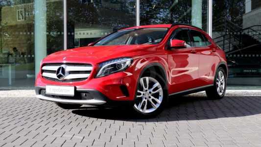 Mercedes-Benz GLA X156