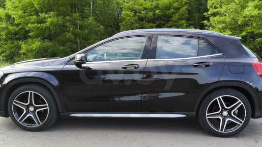 Mercedes-Benz GLA X156