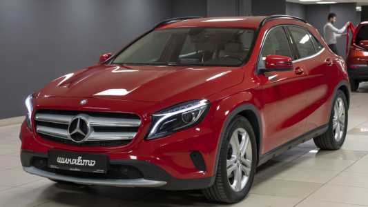 Mercedes-Benz GLA X156