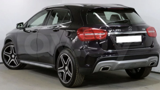 Mercedes-Benz GLA X156