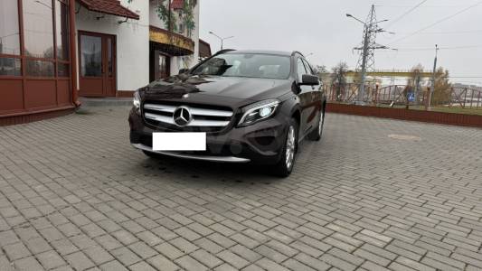 Mercedes-Benz GLA X156