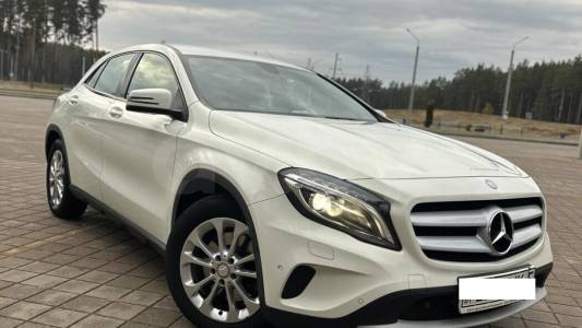 Mercedes-Benz GLA X156