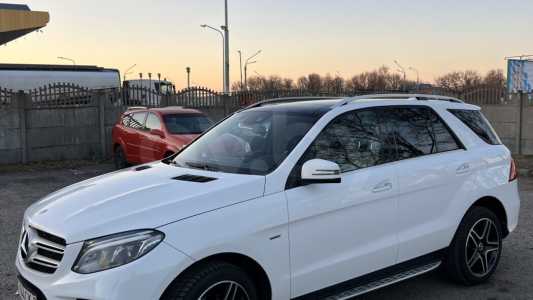 Mercedes-Benz GLE W166