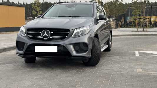 Mercedes-Benz GLE W166