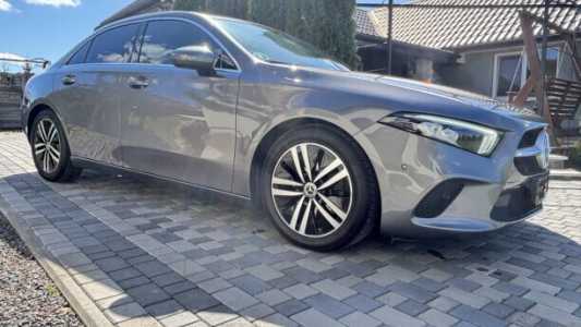 Mercedes-Benz A-Класс W177, V177, 2021, пробег 129000 км Mercedes-Benz A-Класс W177, V177, 2021, пробег 129000 км