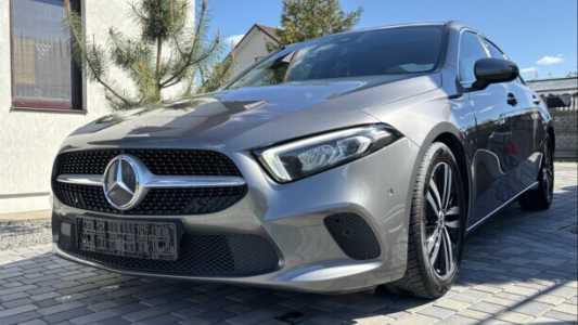 Mercedes-Benz A-Класс W177, V177, 2021, пробег 129000 км Mercedes-Benz A-Класс W177, V177, 2021, пробег 129000 км