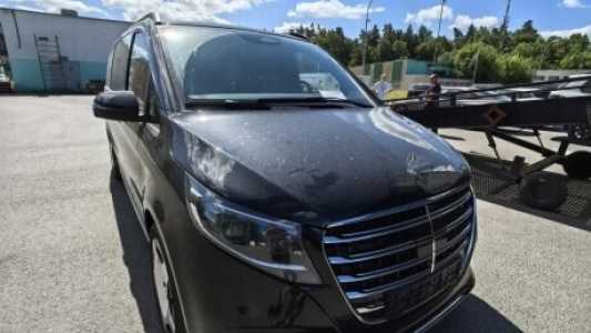 Mercedes-Benz V-Класс W447 2-й Рестайлинг, 2025, пробег 1600 км Mercedes-Benz V-Класс W447 2-й Рестайлинг, 2025, пробег 1600 км