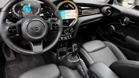 MINI Cooper F55, F56  2-й рестайлинг, 2022, пробег 43000 км