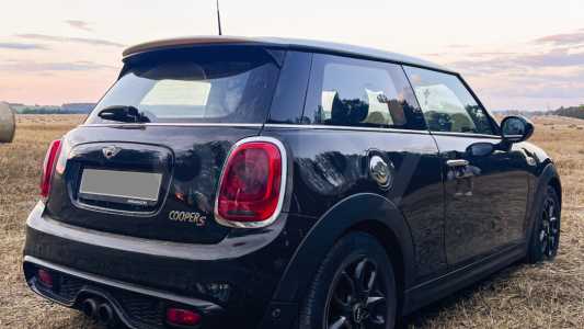 MINI Cooper F55, F56